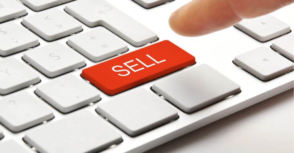 Online Selling and Auction